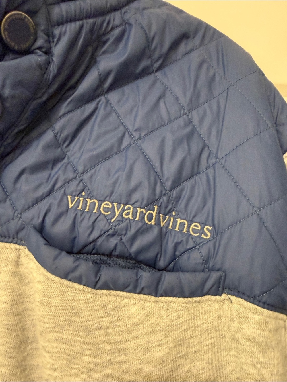 Vineyard Vines Gray Sweatshirt with Navy Quilted Yoke - Picture 2 of 8